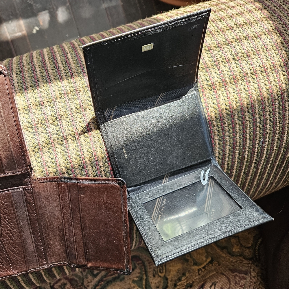 2 men's wallet. NO REPLICA lot scams in this app.